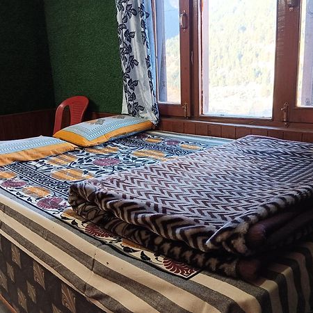 Roop Mountain Homestay Manāli Exteriér fotografie